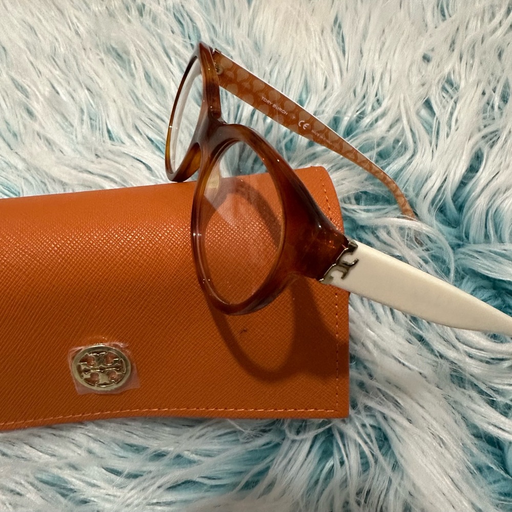 Brand new Tory Burch RXeyeglasses plastic frame - Picture 2 of 2